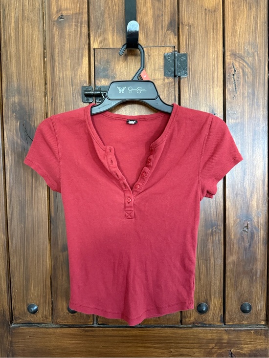 BDG Tops - BDG Womens Burgundy Henley Short-Sleeve Top